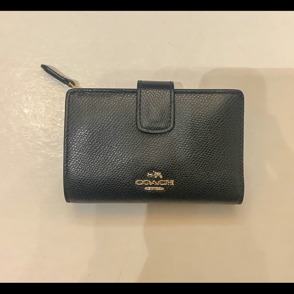 Coach Leather Wallet (BLK w/ Gold Metal) - Picture 1 of 3